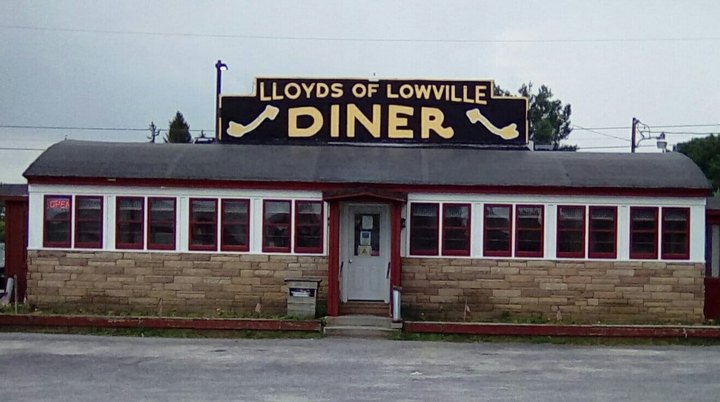 It Should Be Illegal To Drive Through Lowville, NY Without Stopping At Lloyd's Of Lowville Diner