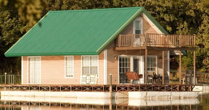 These Floating Cabins In Oklahoma Are The Ultimate Place To Stay Overnight This Summer