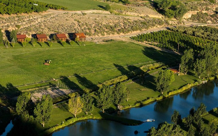 There's A Bed & Breakfast Hidden In An Orchard In Colorado That Feels Like Heaven