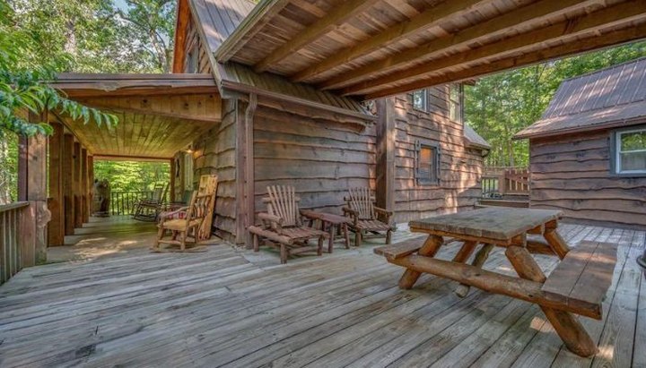 This Hidden Sandpiper Cabin Is Full Of Charm And Perfect For An Escape Into Nature