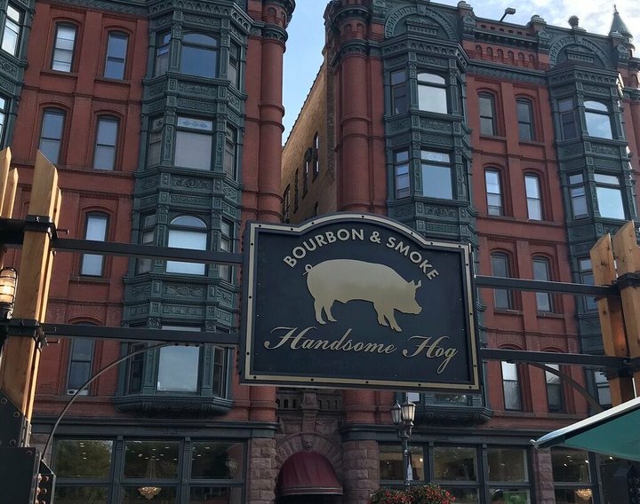 The Celebrity-Owned Handsome Hog Is One Of The Best Places To Plant Some Southern Roots In Minnesota