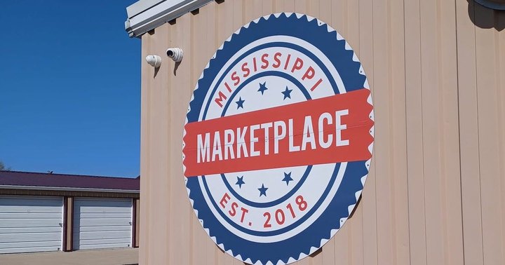 This Iowa Flea Market Covers 19,000 Square Feet With Over 100 Merchants On-Site