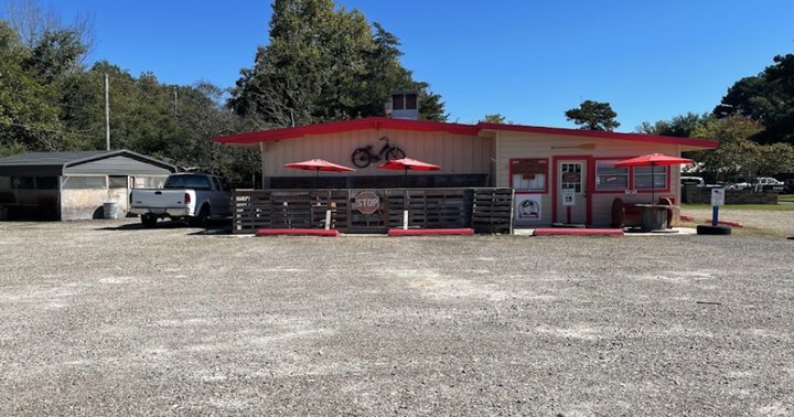 This Classic Small-Town BBQ Joint Is So Perfectly Oklahoma