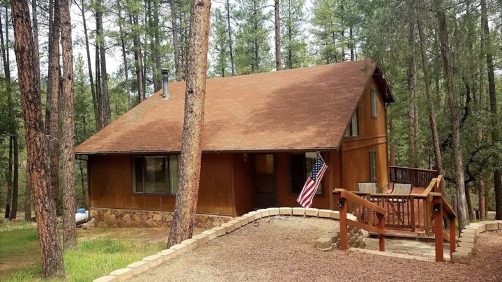 This Budget-Friendly Cabin In Pine, Arizona Is Perfect For An Affordable Vacation