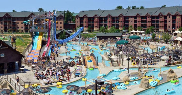 These 9 Water Parks In Wisconsin Are Pure Bliss For Anyone Who Goes There
