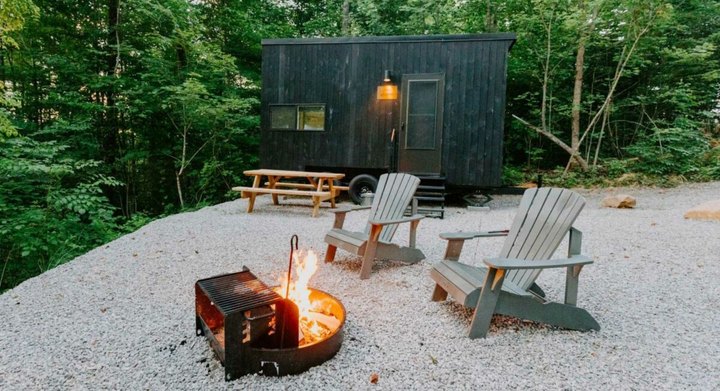Getaway And Unwind Surrounded By Nature In The New York Forest