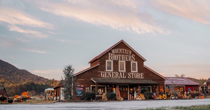 Hidden Outside Of The Smokies, This Old-School General Store Makes The Best Fudge In Tennessee