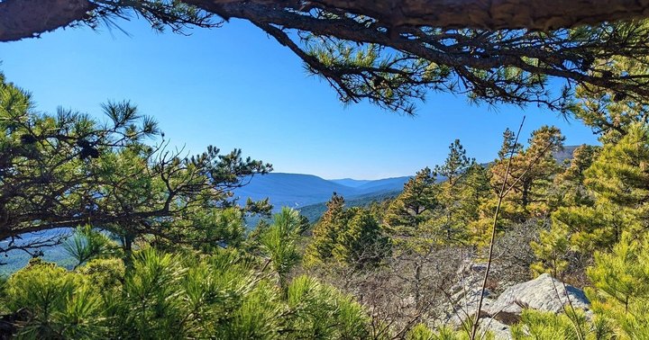 The Rugged And Remote Hiking Trail In Arkansas That Is Well-Worth The Effort