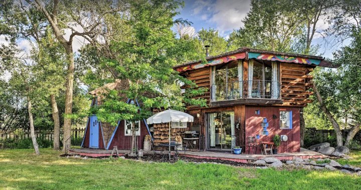 Stay Overnight At This Spectacularly Unconventional Cabin In Wyoming
