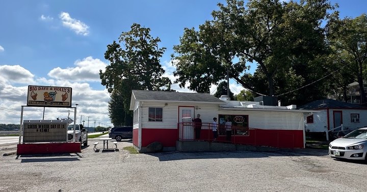The Tiny Restaurant In Iowa That Only Serves 12 Guests At A Time