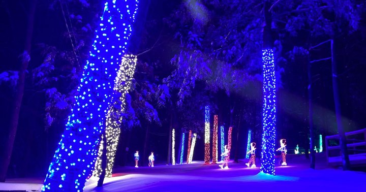 7 Christmas Light Displays In Pennsylvania That Are Pure Holiday Magic