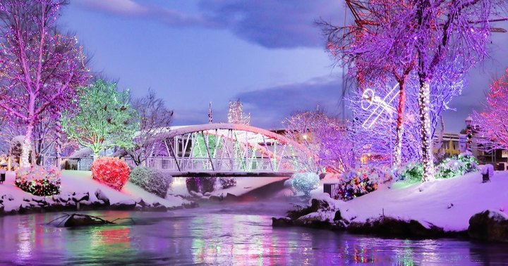 7 Light Displays In Idaho That Are Pure Holiday Magic