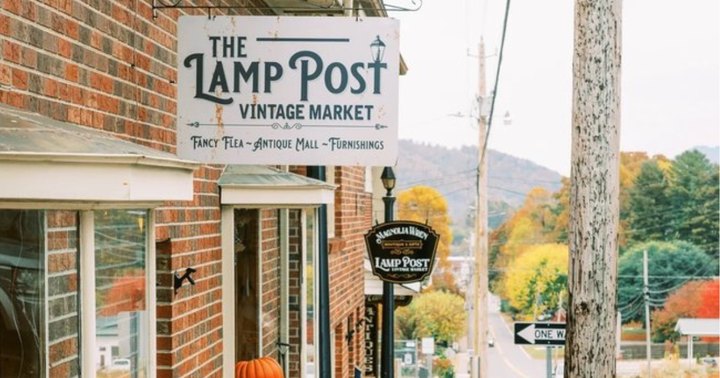 The One-Of-A-Kind Vintage Market In North Carolina That You Could Spend Hours Exploring