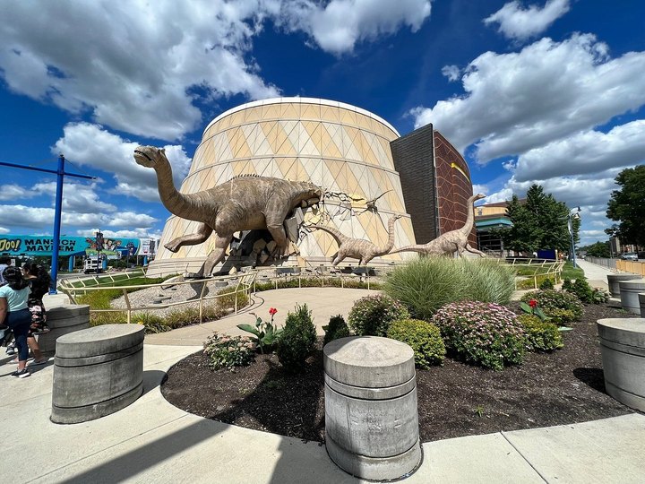 Everyone In Indiana Should Check Out These 10 Tourist Attractions, According To Locals