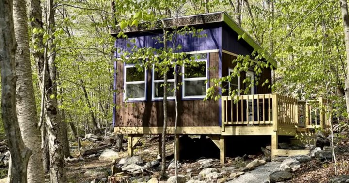 You'll Find A Glamping Tiny House In Connecticut That's Ideal For Winter Snuggles And Relaxation