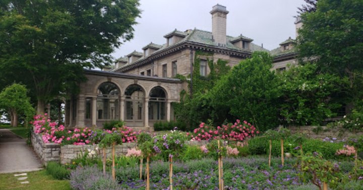 Everyone In Connecticut Should Check Out These 15 Tourist Attractions, According To Locals