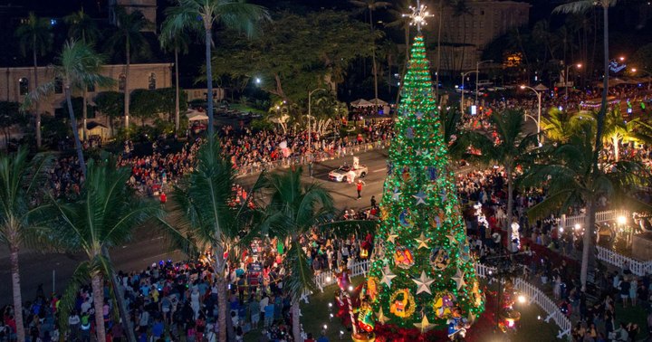 7 Light Displays In Hawaii That Are Pure Holiday Magic