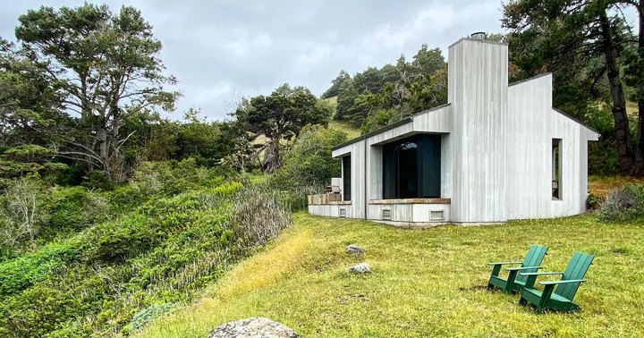 This Northern California Cottage Is A Secluded Retreat That Will Take You A Million Miles Away From It All