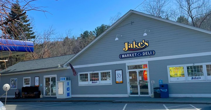 Don't Pass By This Unassuming Deli Housed In A New Hampshire Gas Station Without Stopping