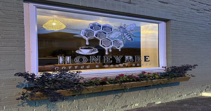 The Honey Bee Themed Cafe In West Virginia Is Truly Enchanting