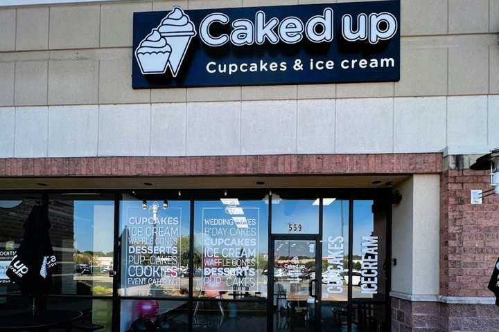 With More Than 15 Incredible Varieties Of Cupcakes, This Dessert Shop In Arkansas Is Delightfully Delicious