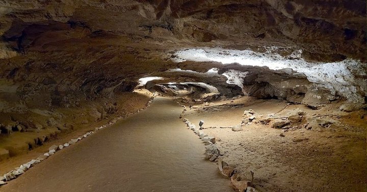 Few People Know The Real Story Behind Kentucky’s Caves Becoming Tourist Attractions