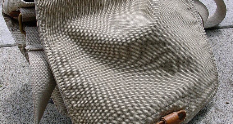 Canvas bag by alifaridon stock.xchng