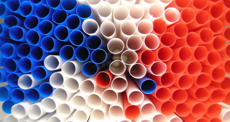 Straws come in a variety of colours.