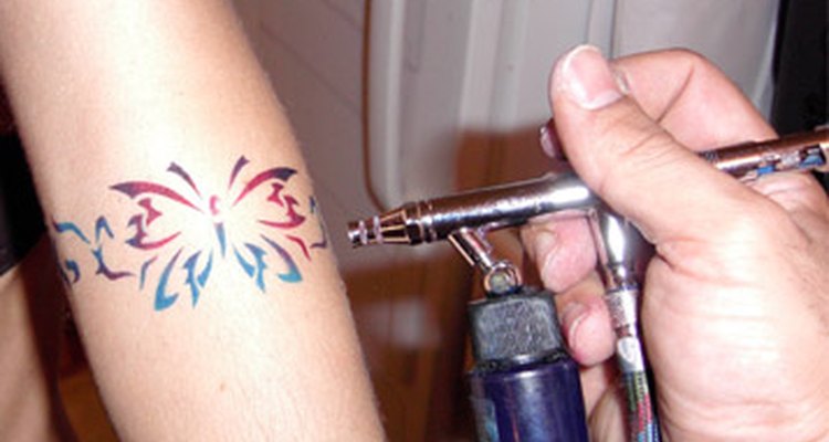 An airbrush tattoo means no restrictions in terms of designs and colours.