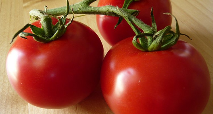 Aprende a guardar los tomates para aprovecharlos mejor.