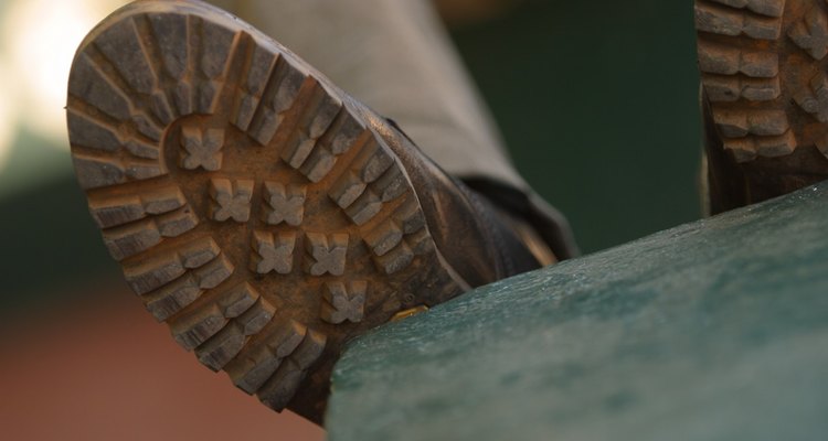 Dirty boots must be cleaned first, then polished