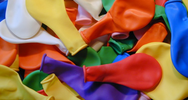 Include balloon designs at your 1950s party.