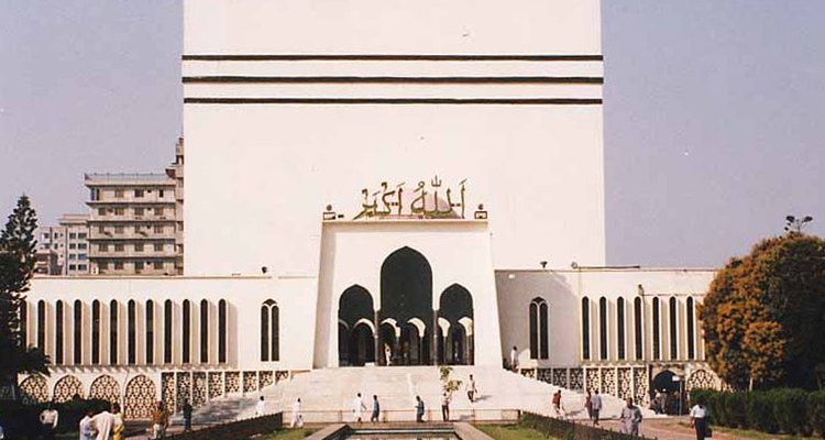 Bayt al Mukarram mosque in Bangladesh.