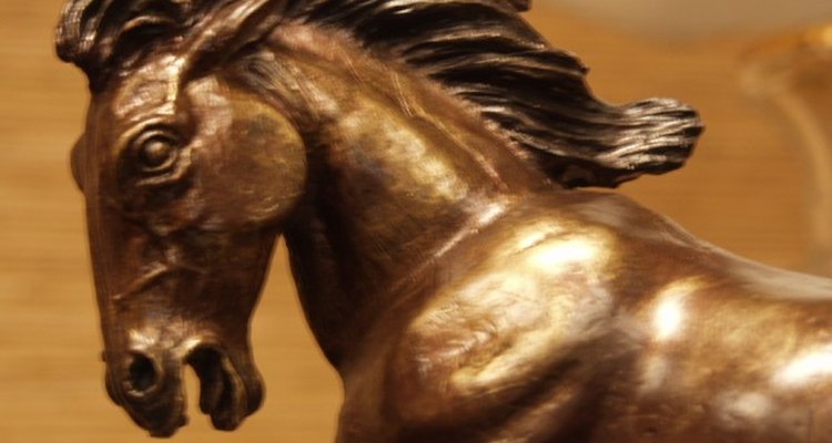 Estatua de caballo de cobre.