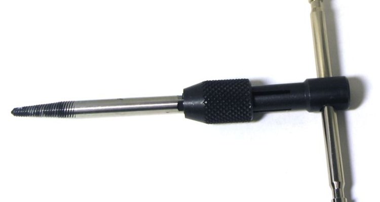 Easy out extractor with T-handle wrench