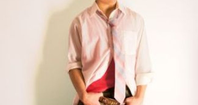 Spring men can wear peach well.