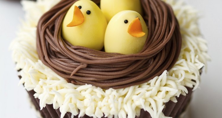 Easter themes include bunnies, chicks, spring colours and eggs.