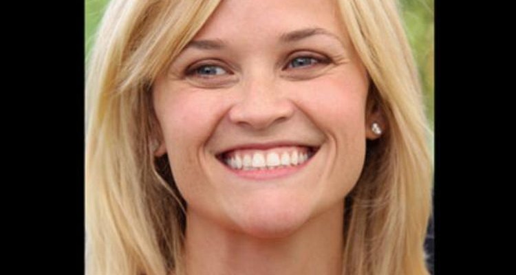 Reese Witherspoon luce maravillosa con su rubio champaña.