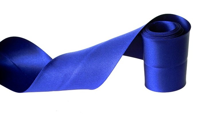 Make a fabric sash to decorate a costume or furniture for a special occasion.