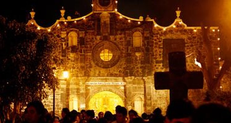 Los fieles abarrotan la Parroquia San Andrés Apostol Míxquic durante estas fechas.