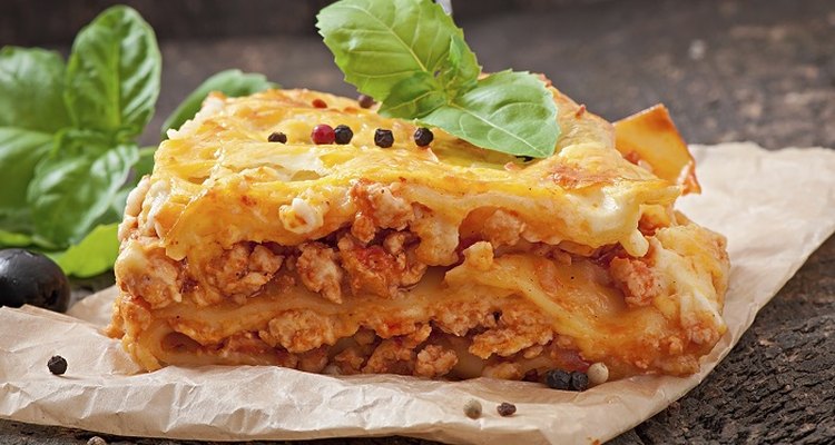 Reheat lasagna without drying out the pasta or sauce.