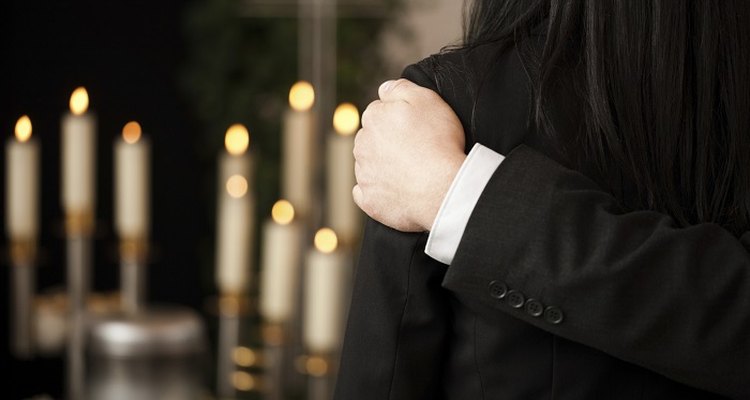 Black armbands are often worn by groups to show a solidarity of respect for the deceased.