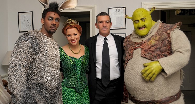 A Shrek costume can be surprisingly easy to make.