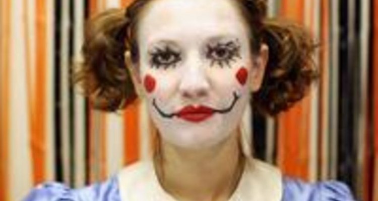 Faça uma fantasia de boneca para a próxima festa de Halloween