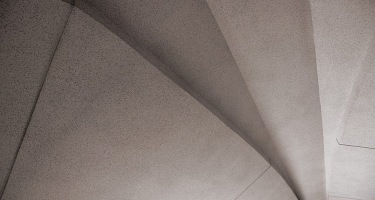Join two concrete slabs in the proper way to strengthen the structure.