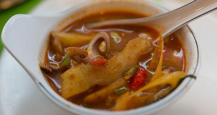 El Tom yum es uno de los platos más conocidos y alabados de la gastronomía tailandesa.