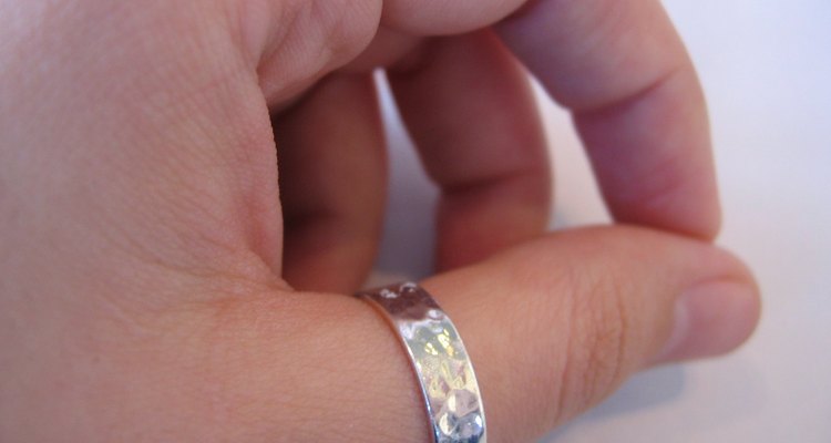 What is the meaning of silver thumb rings?