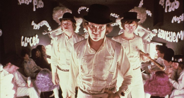 A cobra Basil foi colocada nas filmagens após Stanley Kubrick descobrir que o ator Malcolm McDowell tinha medo delas