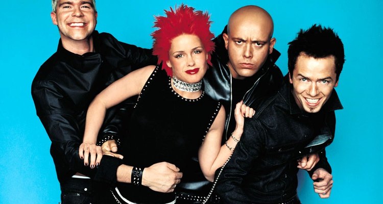 Único grande sucesso da banda, "Barbie Girl" teve versões até em português