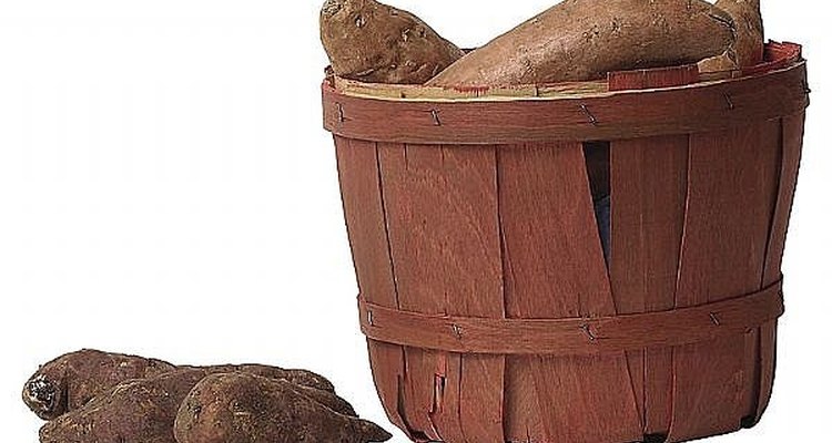 Cocinar batatas.